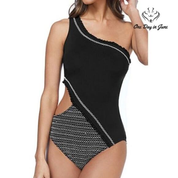 Ambrielle Textured One Piece Size XXL - Picture 1 of 2